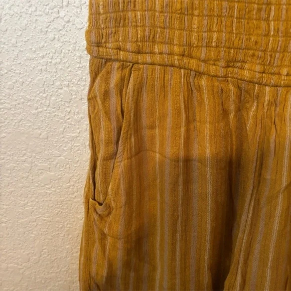 American Eagle Yellow & Cream Striped Smocked Top Strapless Romper Small - Picture 4 of 9